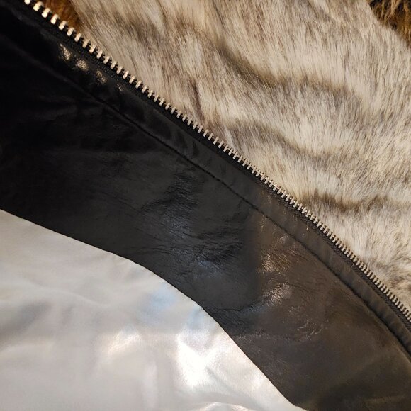 Vintage Guess XS Tipped Blue Fox Chevron Faux Fur Coat with Knit and Leather... - Picture 10 of 10